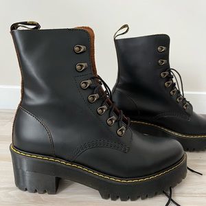 Dr Martens Leona Boots